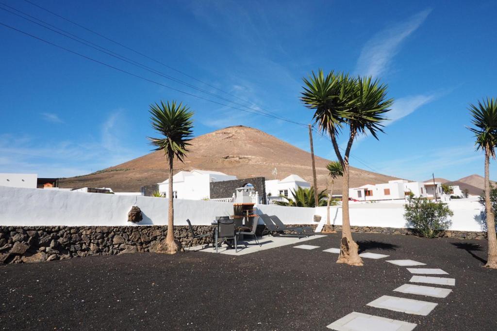 Private Apartment With Mountain And Sea Views, La Asomada, Lanzarote Tías Exterior foto